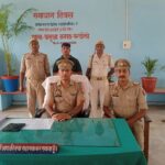 चंदौली : 330 ग्राम अवैध गांजा के साथ एक तस्कर गिरफ्तार, पुलिस की सख्त कार्रवाई l