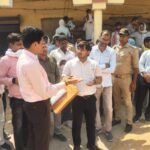 जिलाधिकारी ने नवीन मंडी में गेहूं खरीद केंद्रों का किया औचक निरीक्षण।