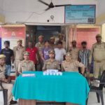 चंदौली पुलिस की बड़ी कार्रवाई: अंतरजनपदीय मवेशी चोर गिरोह का पर्दाफाश, मुठभेड़ में एक बदमाश घायल, पांच गिरफ्तार ।