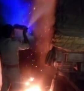 मीरजापुर में बड़ा हादसा टला, PRV-5580 के जवानों की सूझबूझ से बची ट्रक और चालक की जान
