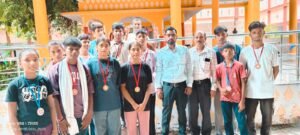 बैडमिंटन प्रतियोगिता में चैंपियन बनने पर शिक्षकों ने जतायी ख़ुशी
