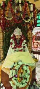बाबा कीनाराम जन्मोत्सव आज,सूर्य की पहली किरण के साथ गूंजेगा हर-हर महादेव किनेश्वर महादेव के जलाभिषेक से होगा शुभारंभ, लाखों श्रद्धालुओं के पहुंचने का अनुमान; दिनभर धार्मिक-सांस्कृतिक कार्यक्रम, रात में समर सिंह की प्रस्तुति।