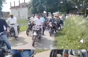 मोटरसाइकिल से गांवों में पहुंचे मुगलसराय विधायक, किसानों की समस्याएं सुनीं